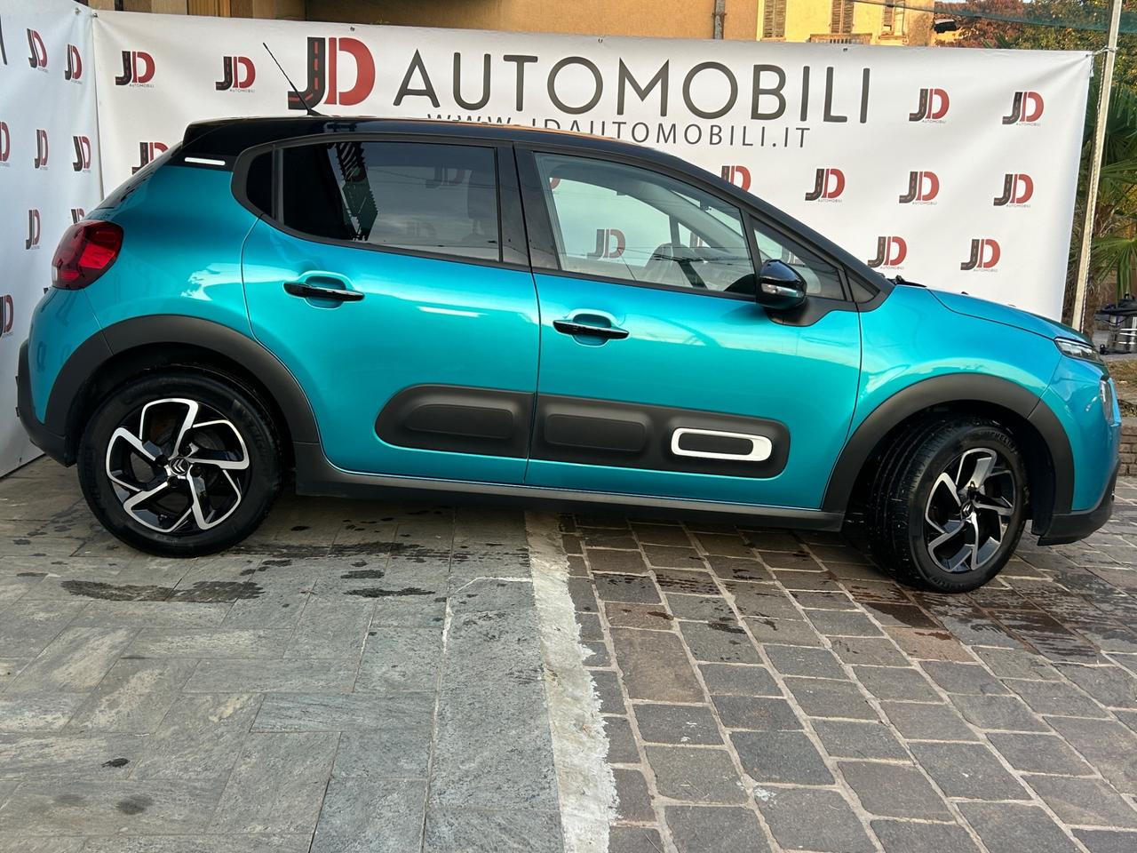 Citroen C3 Shine 1.2 benzina 83 cv