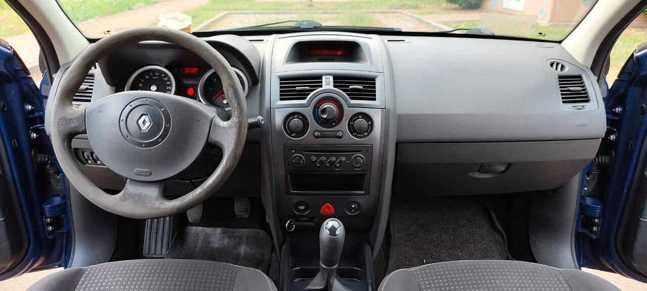 Renault Megane Mégane 1.6 16V 5 porte GPL Luxe Dynamique