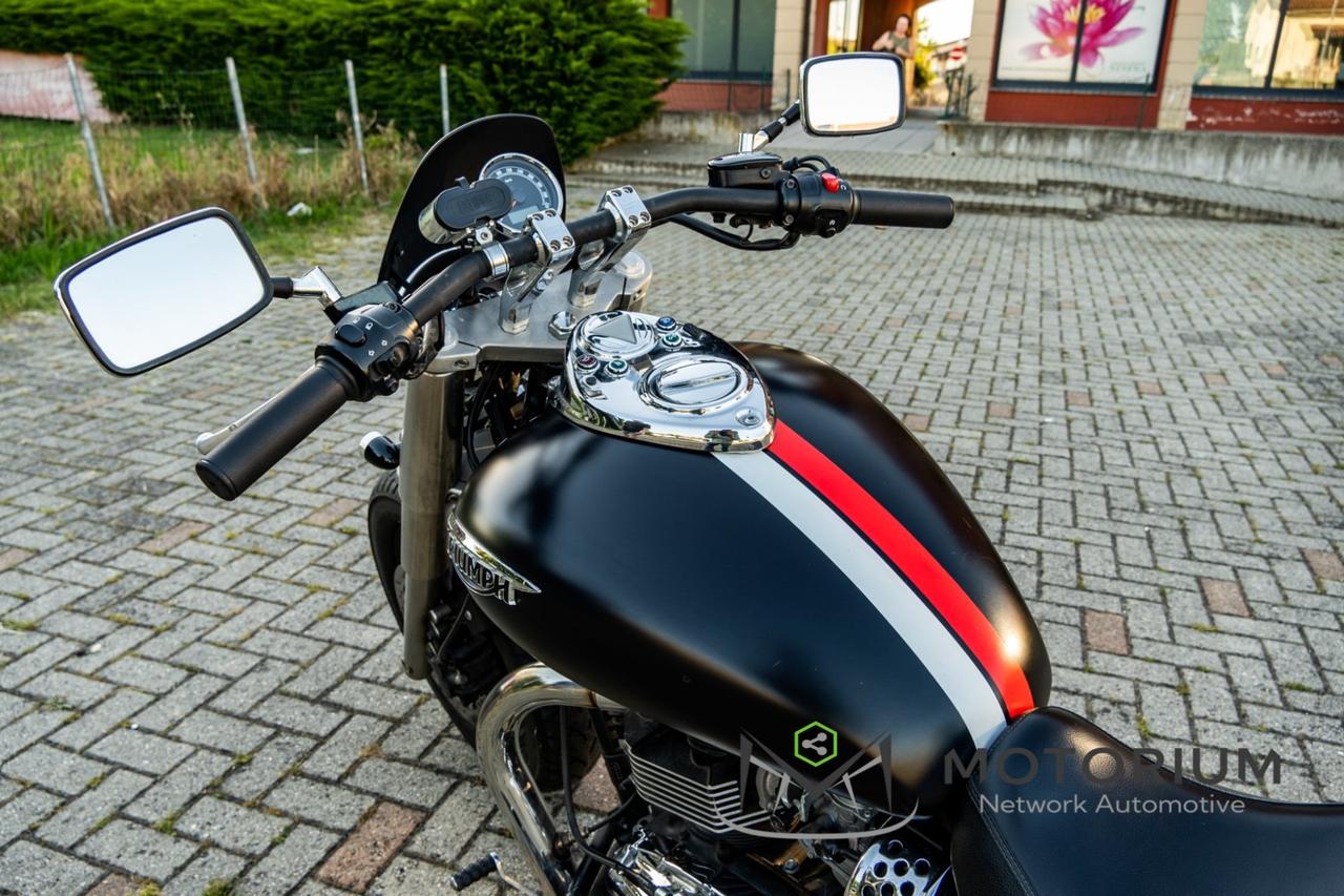 TRIUMPH America 900