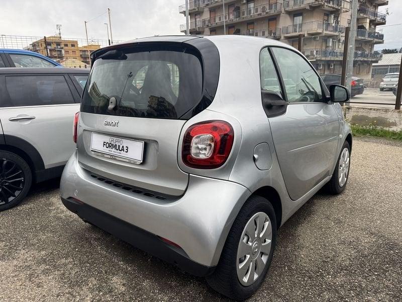 smart fortwo 70 1.0 52kW youngster