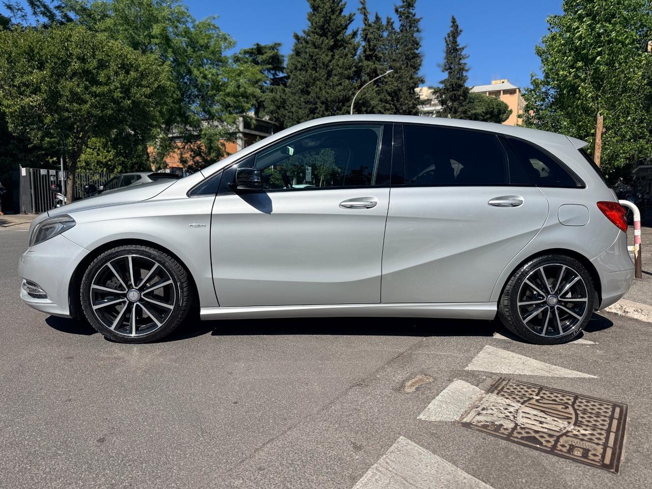 Mercedes B 220 EURO 6 AMG 170cv Tagliandi Mercedes!