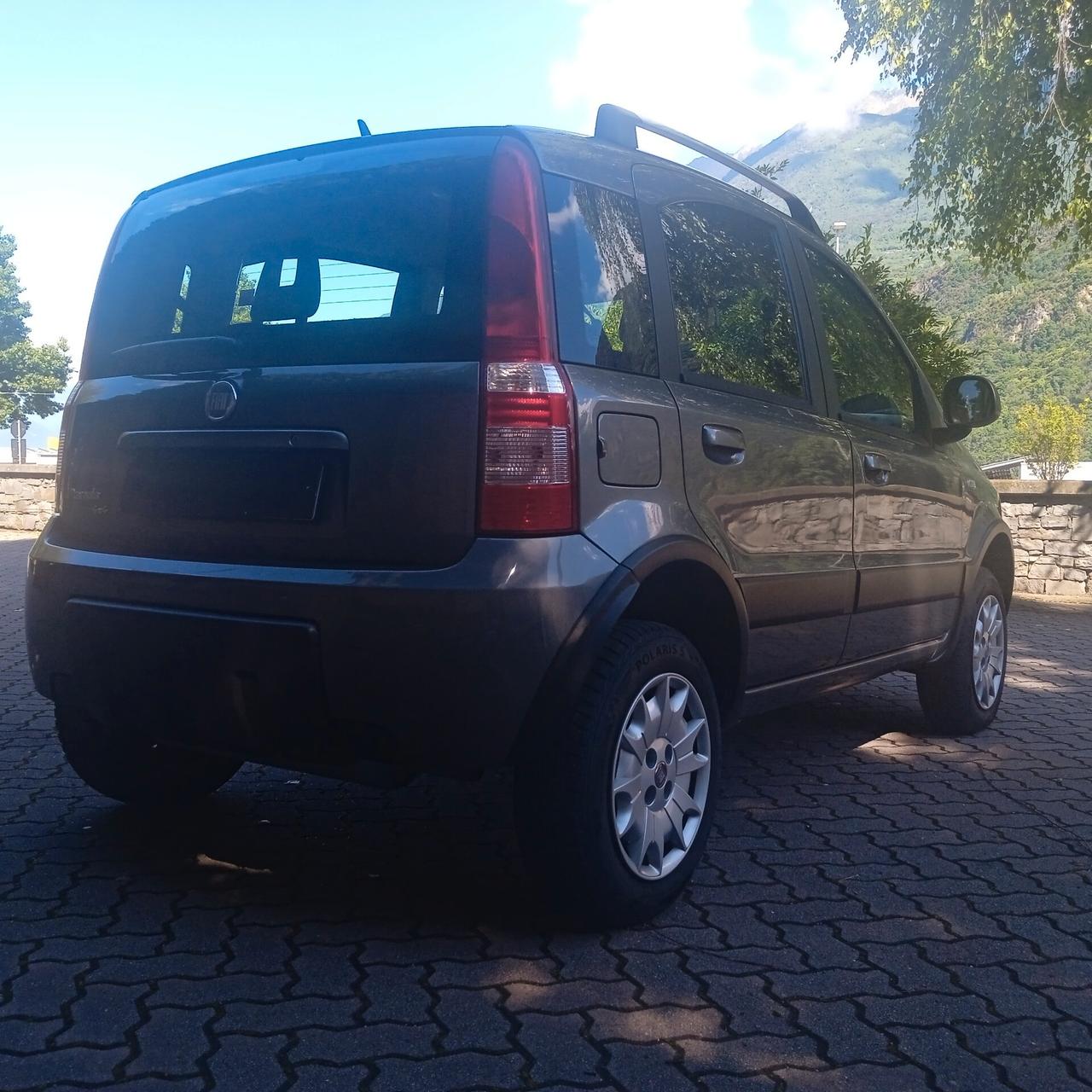 Fiat Panda 1.3 MJT 16V DPF 4x4 Climbing