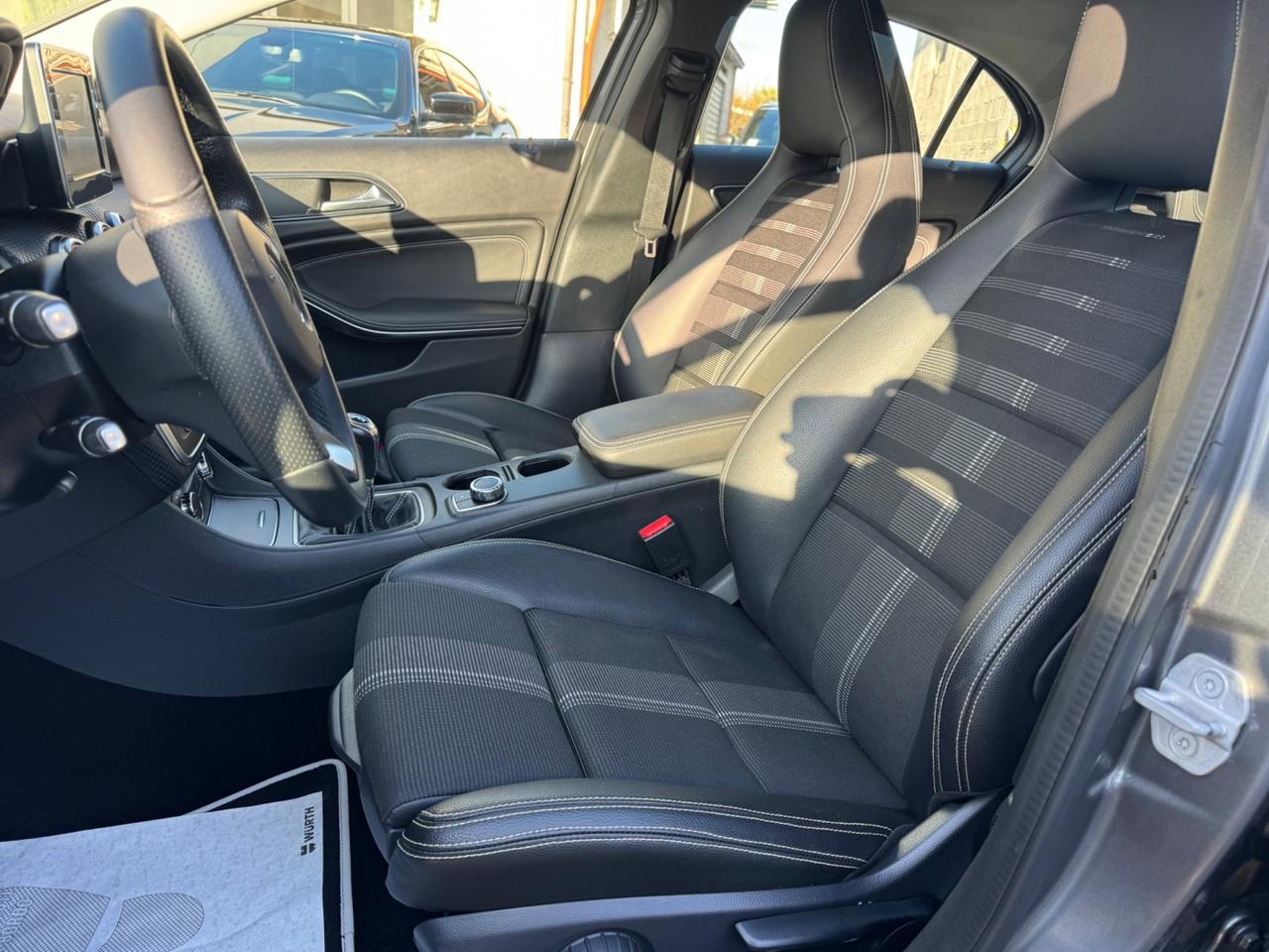 Mercedes-benz A 200 d Premium