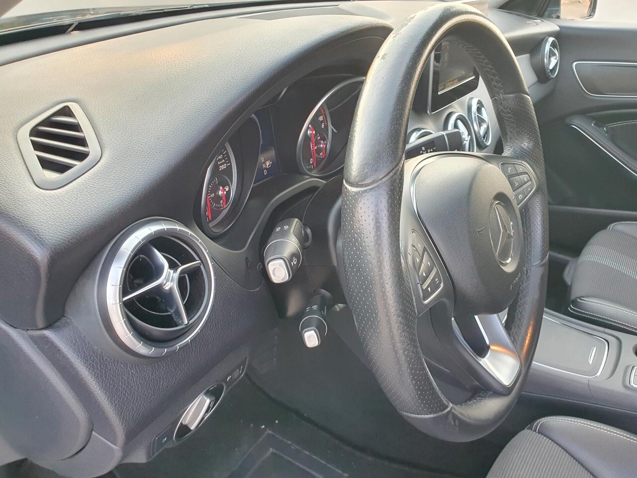 Mercedes-benz CLA 200 d Sport