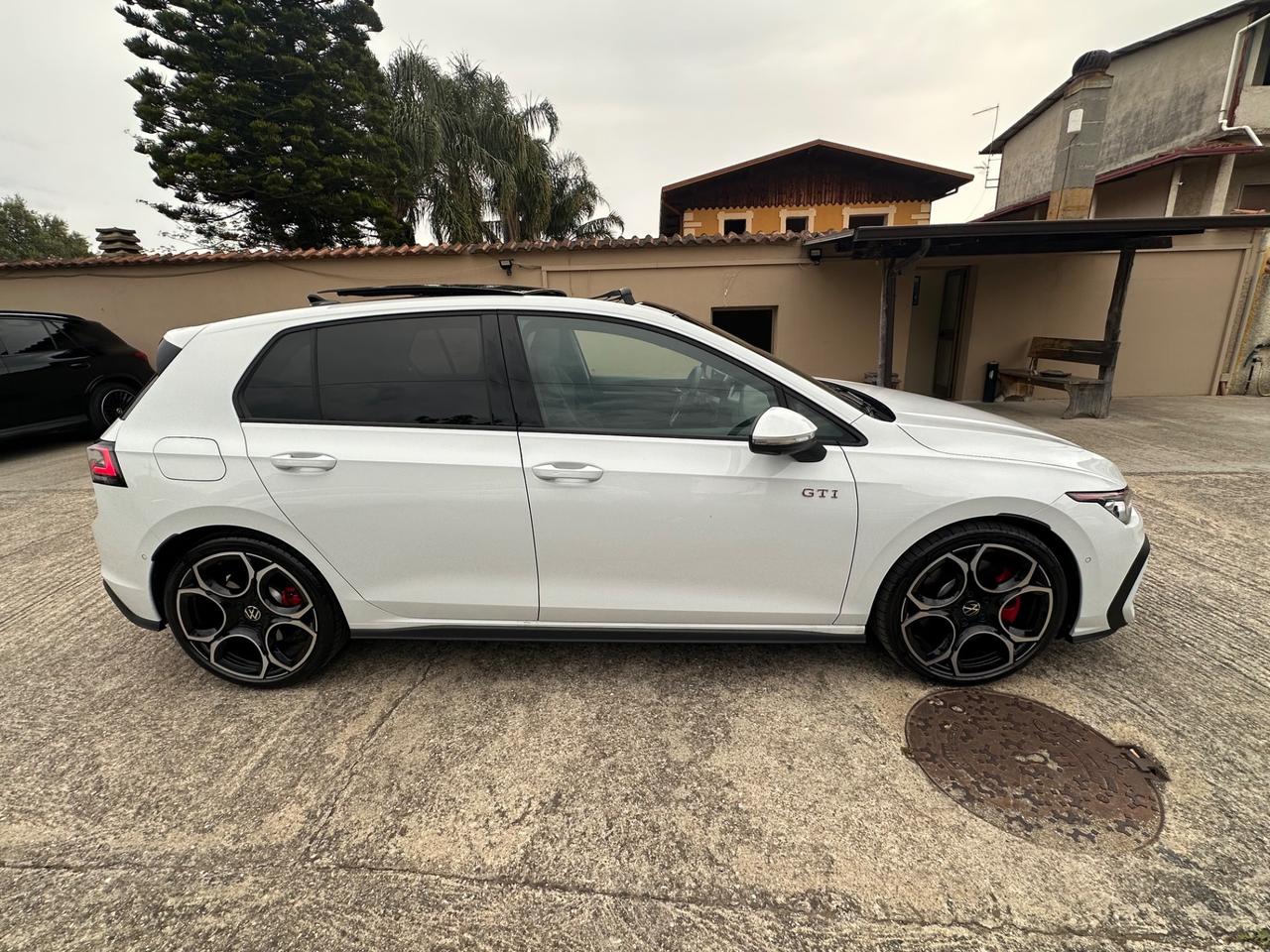 Volkswagen Golf GTI Golf 2.0 TSI GTI DSG