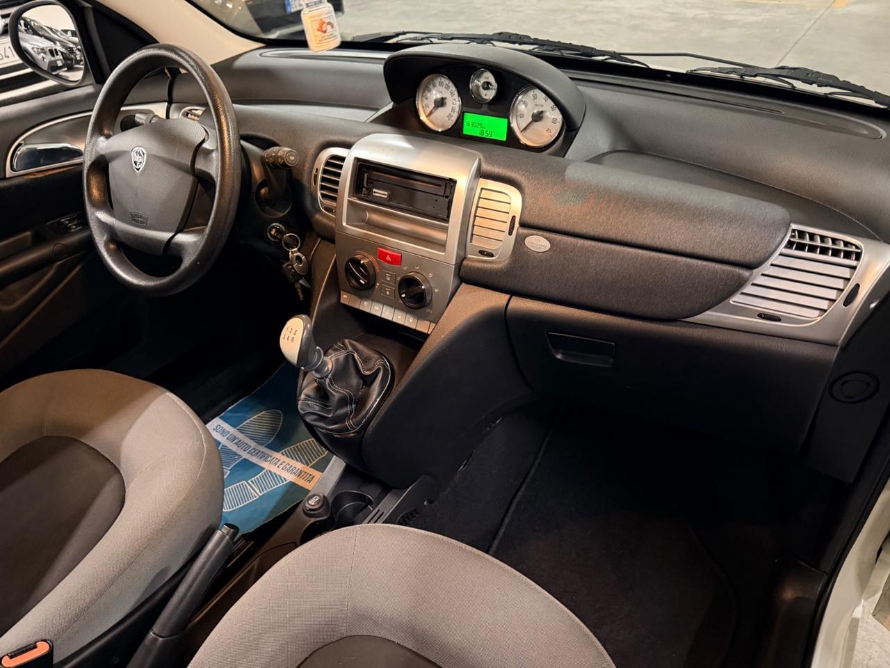 Lancia Ypsilon 1.2 Oro