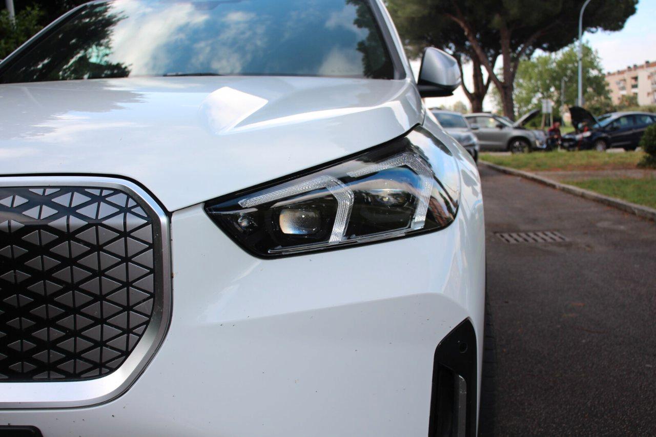 BMW iX1 edrive 20 X-Line