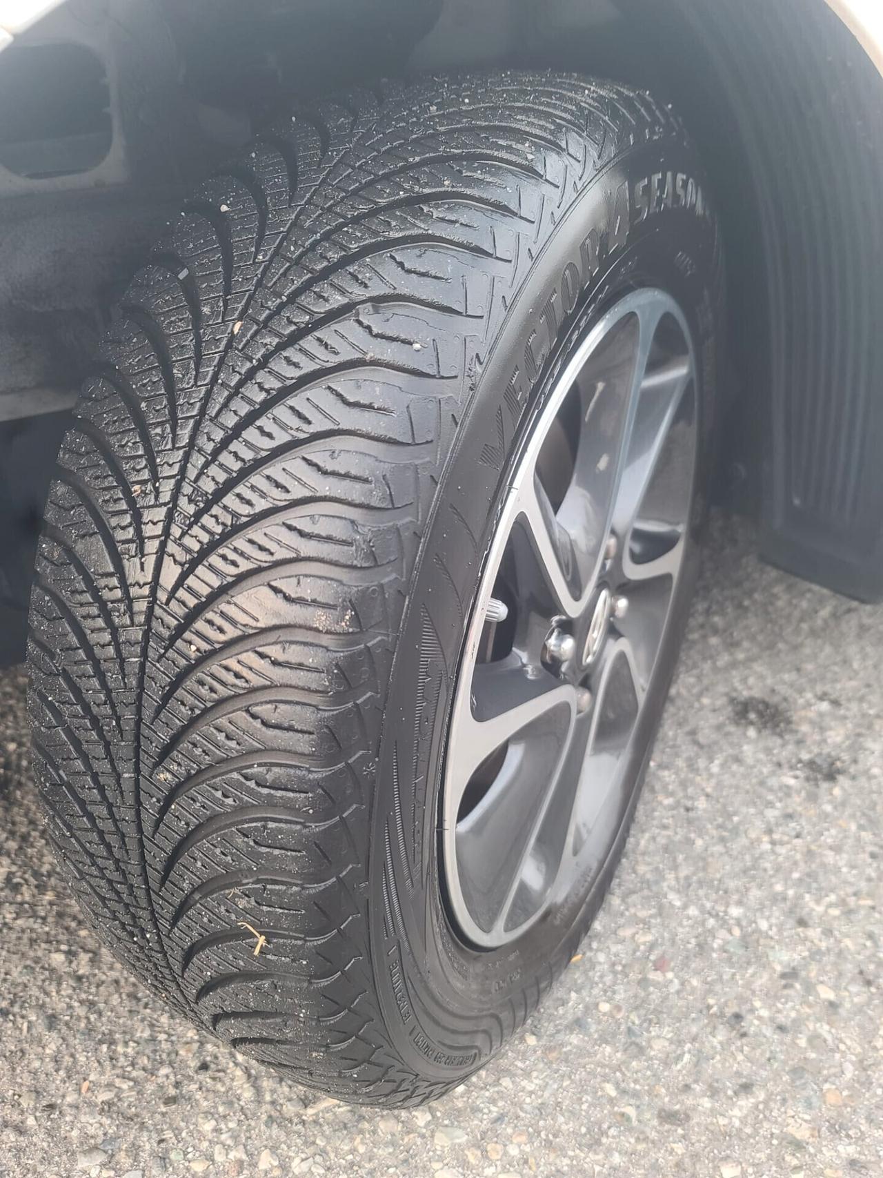 Hyundai i10 1.0 BENZ SOLO 20.000KM