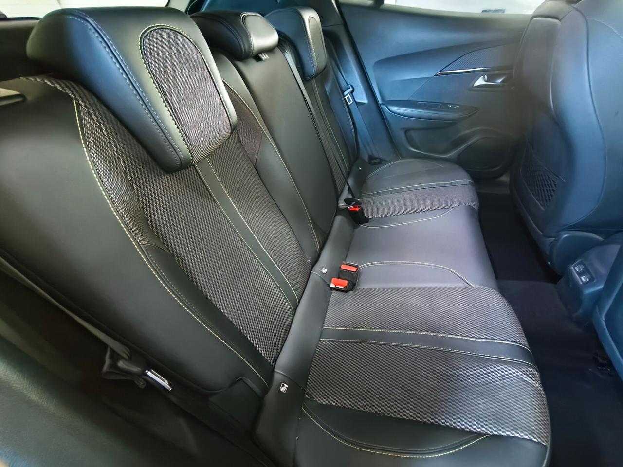 Peugeot 2008 BlueHDi 130 S&S EAT8 GT