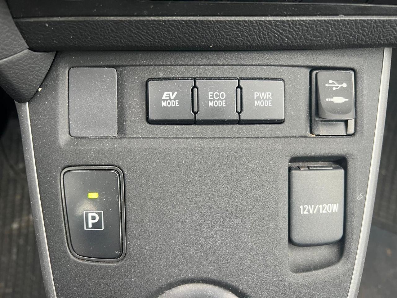 Toyota Auris Touring Sports 1.8 Hybrid Business