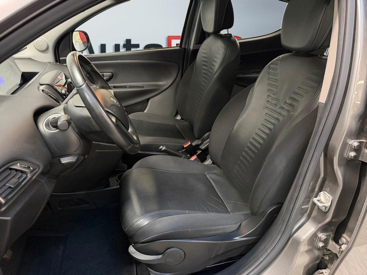 Lancia Ypsilon 5 Porte Ypsilon 1.2 8v Platinum s&s 69cv