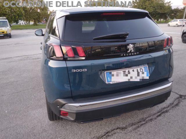 PEUGEOT 3008 BlueHDi 130 S&S Allure