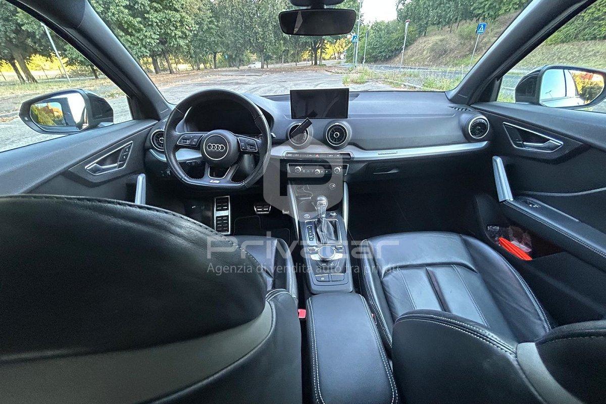 AUDI Q2 40 TFSI quattro S tronic Business