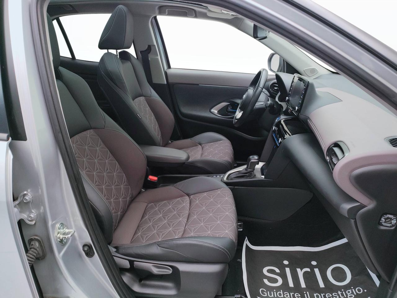 TOYOTA Yaris Cross - Yaris Cross 1.5h Lounge fwd 116cv e-cvt