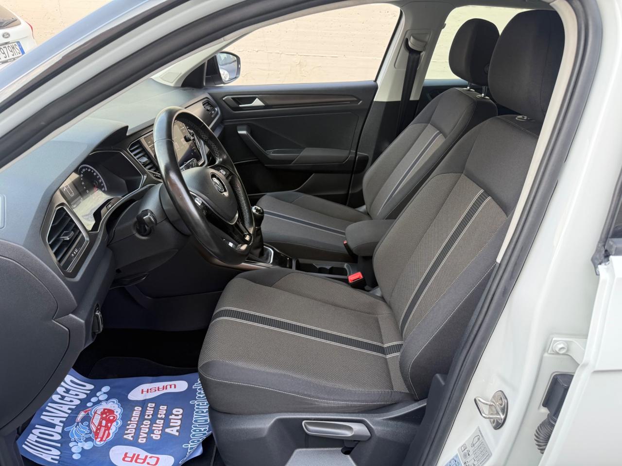 Volkswagen T-Roc 1.0benzina - 2019