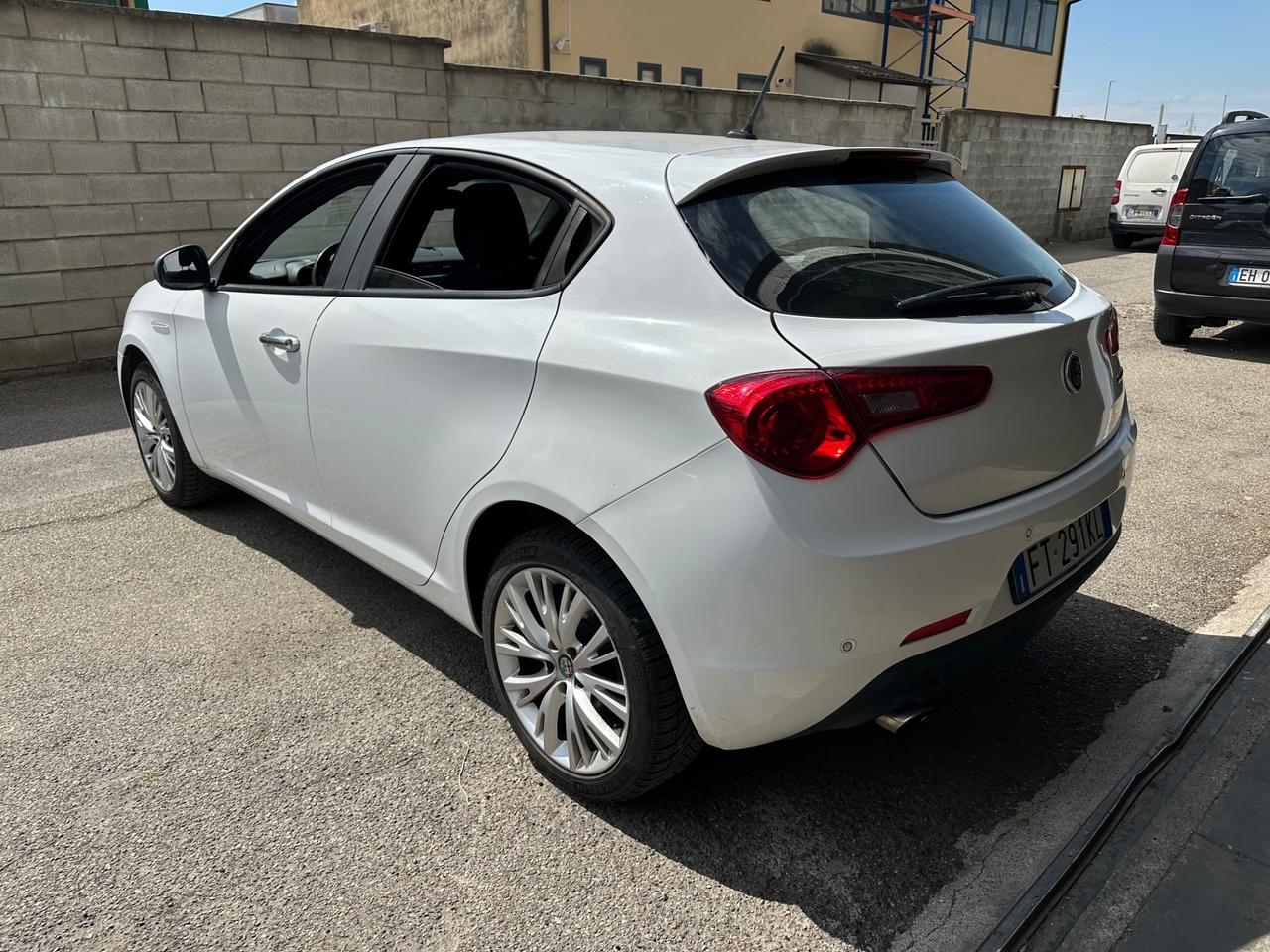 Alfa Romeo Giulietta 1.4 Turbo GPL NEOPATENTATI