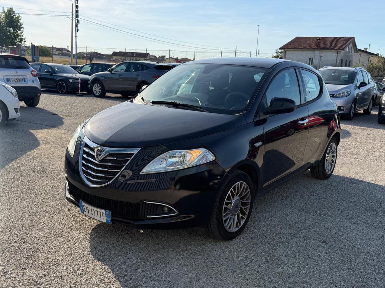 Lancia Ypsilon .
