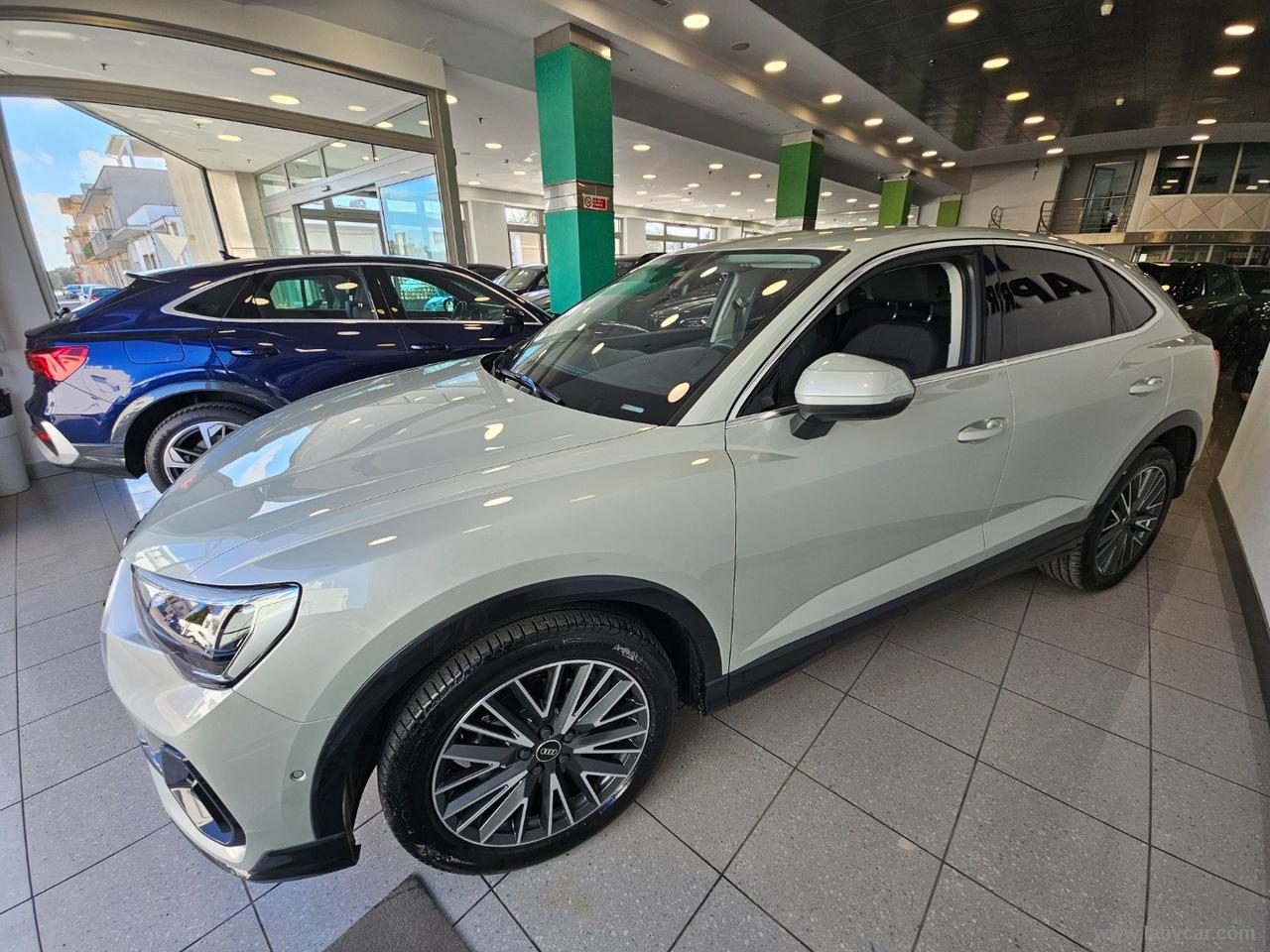 AUDI Q3 SPB 35 TDI S tronic Business
