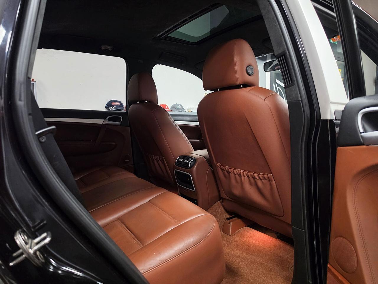 Porsche Cayenne 4.8 Turbo SERVICE BOOK E FATTURE PORSCHE UFFICIALI _ GARANZIA 12 MESI _ SEDILI RISCALDATI ANT\POST _ TETTUCCIO _ AUTORADIO AVANZATA _ INTERNI ALCANTARA _