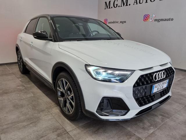 AUDI A1 citycarver 30 TFSI S tronic Identity Contrast