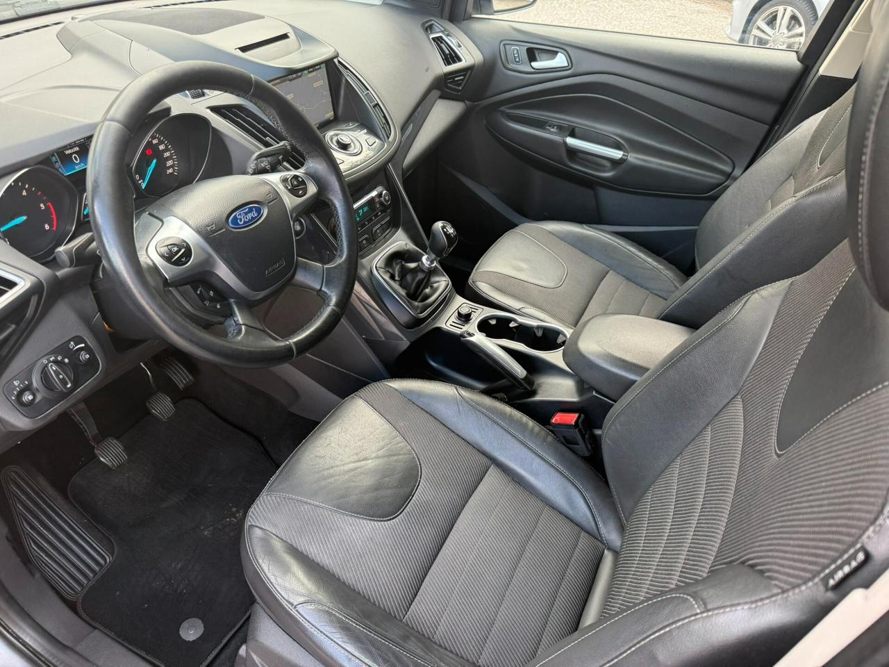 Ford Kuga 2.0 TDCI 150 CV S&S 4WD Titanium