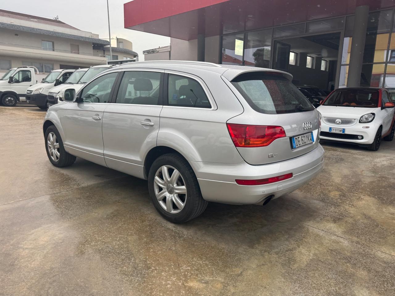 Audi Q7 3.0 V6 TDI 233CV quattro tiptronic
