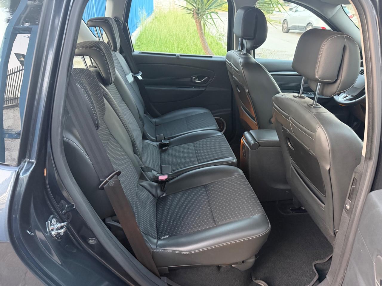 Renault Scenic 1.5 dCi 110 cv 2011 Navig retroc