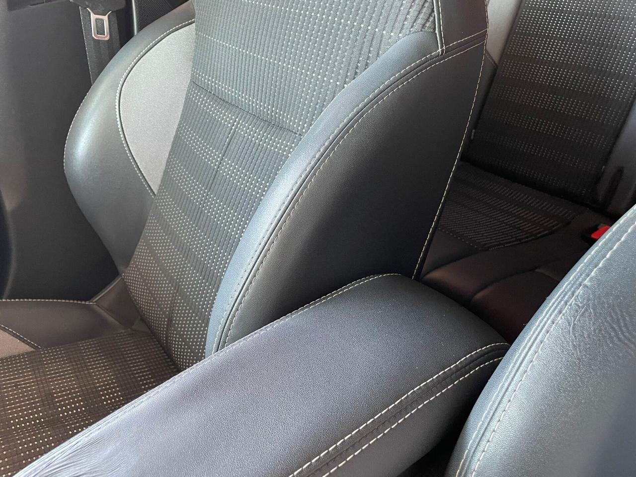 PEUGEOT 2008 1.6HDI ALLURE *NAVI-KAMERA*