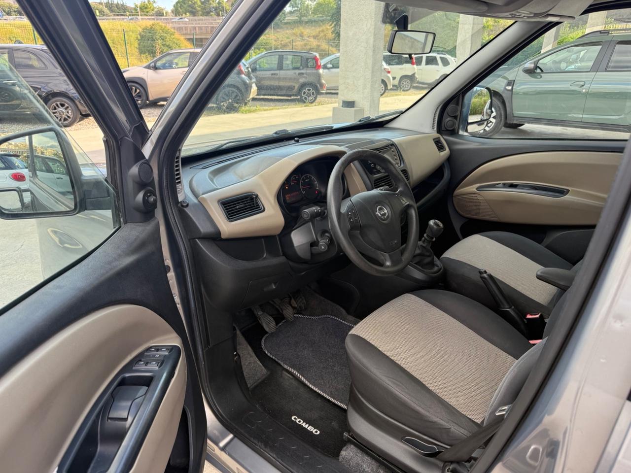 Opel Combo 1.6 CDTi 105CV Cosmo