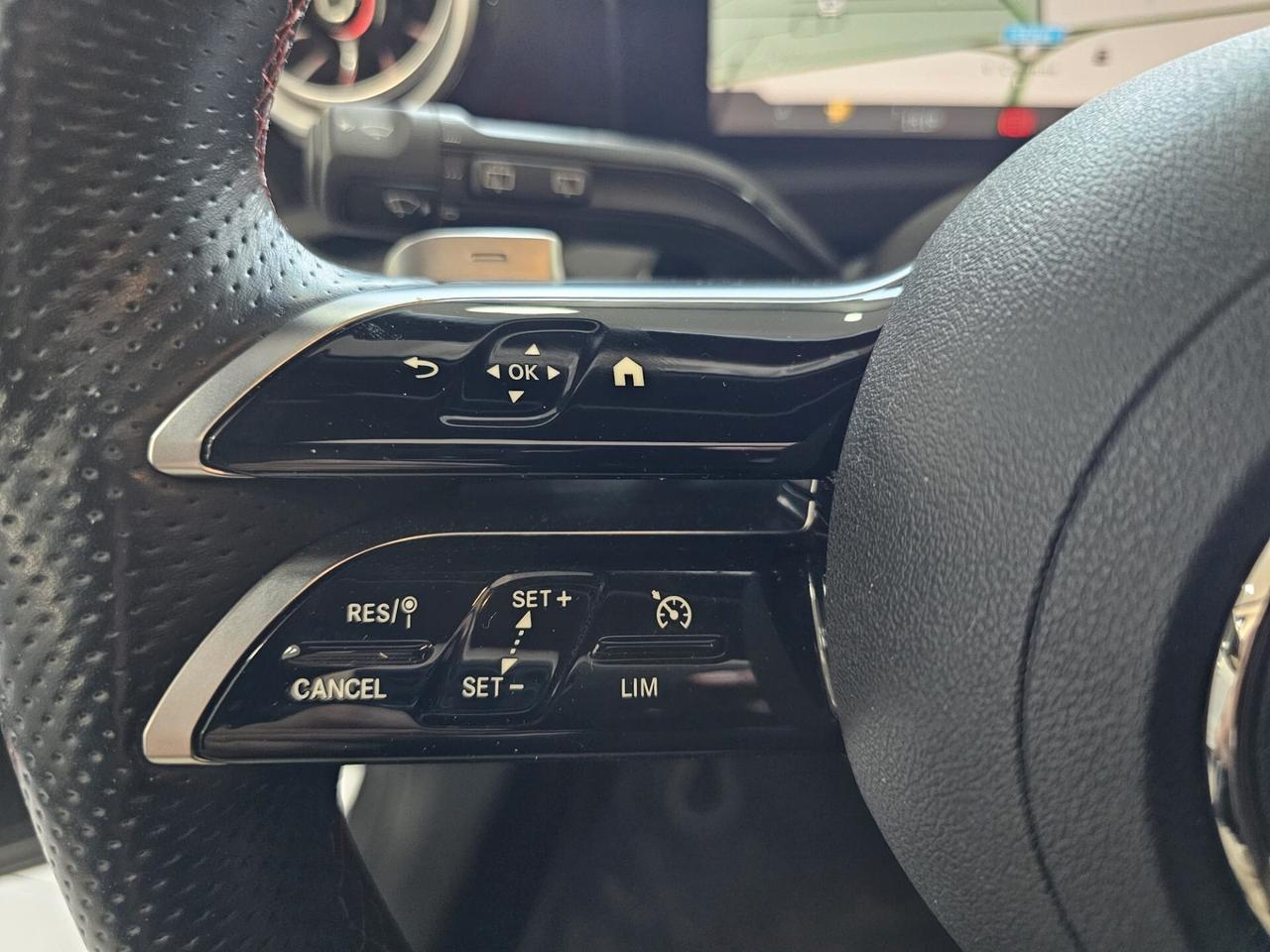 NUOVA MERCEDES-BENZ CLASSE A180d AMG LINE PREMIUM 2.0d 116CV CAMBIO AUTOMATIC