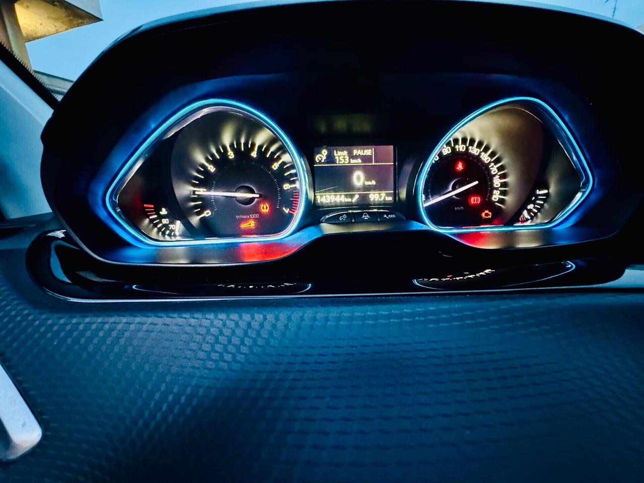 Peugeot 2008 PureTech Turbo 110 S&S Black Matt