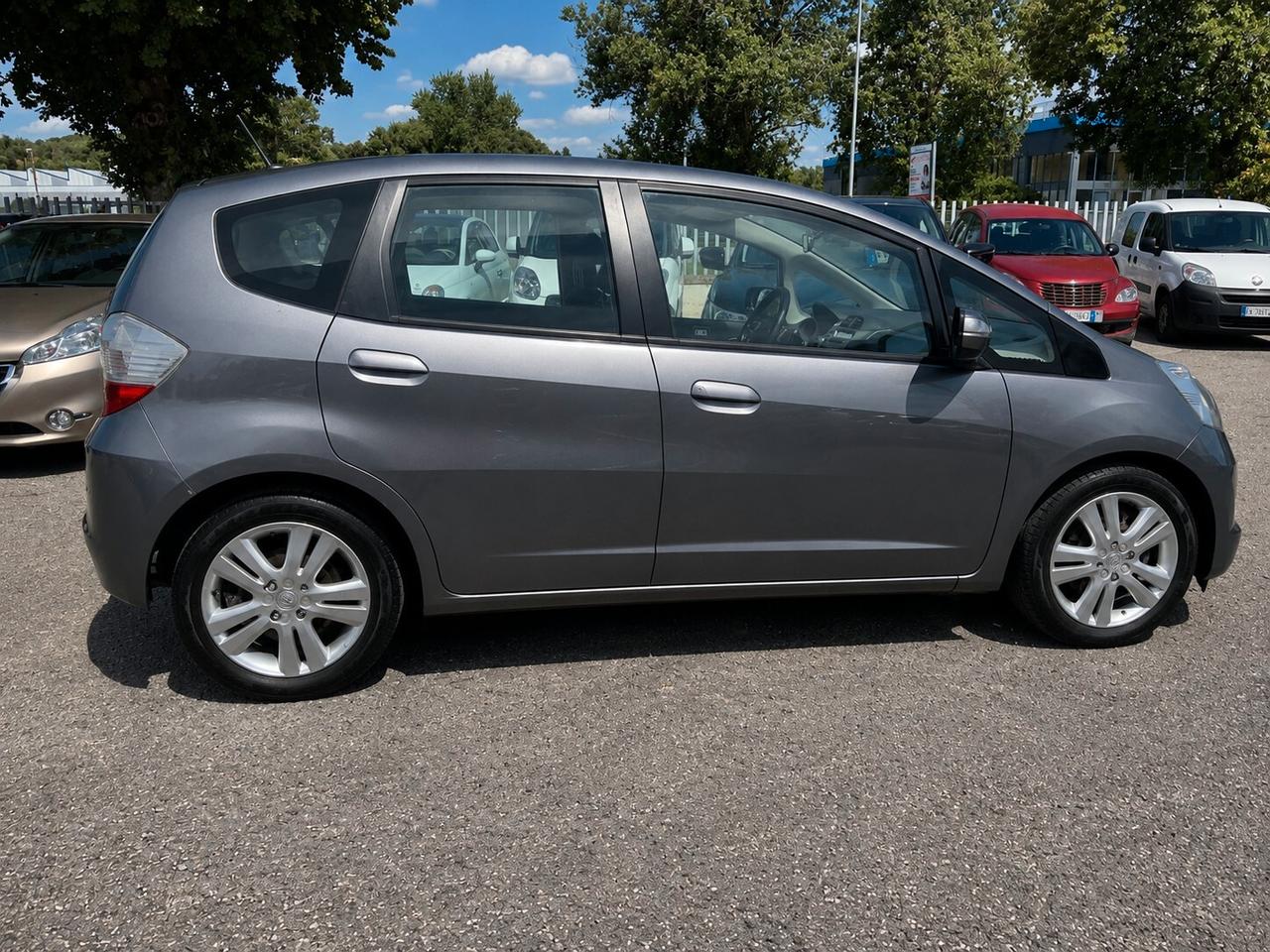 Honda Jazz 1.4 i-VTEC Elegance CVT