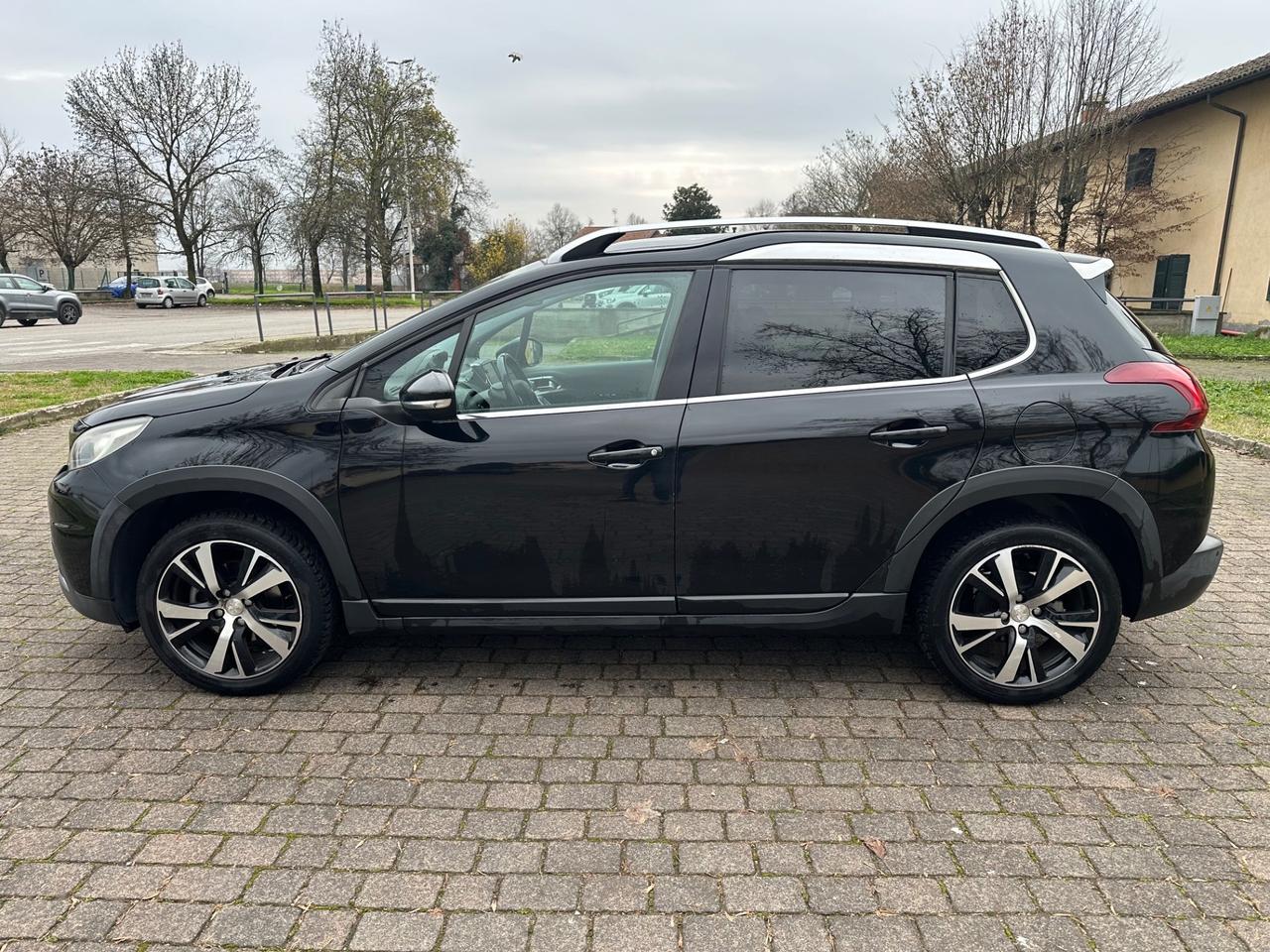 PEUGEOT 2008 BENZINA NEOPATENTATI