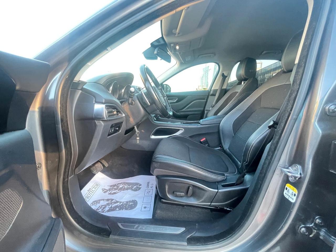 Jaguar F-Pace 2.0 D 180 CV AWD aut. R-Sport