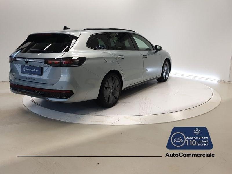 Volkswagen Passat Passat 1.5 eTSI 150CV ACT DSG R-Line Plus