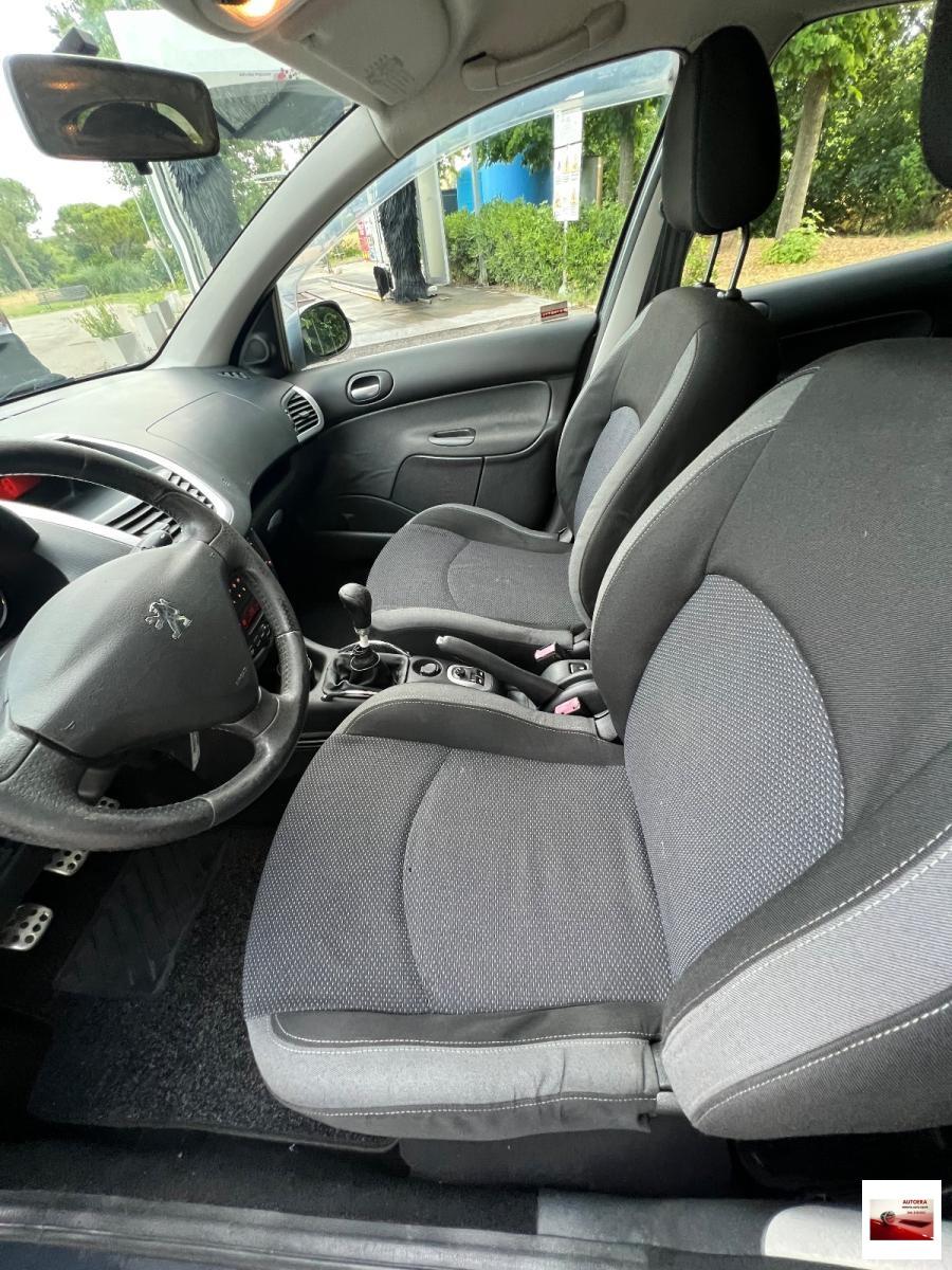 PEUGEOT - 206 - 1.1 60CV 5p. Trendy
