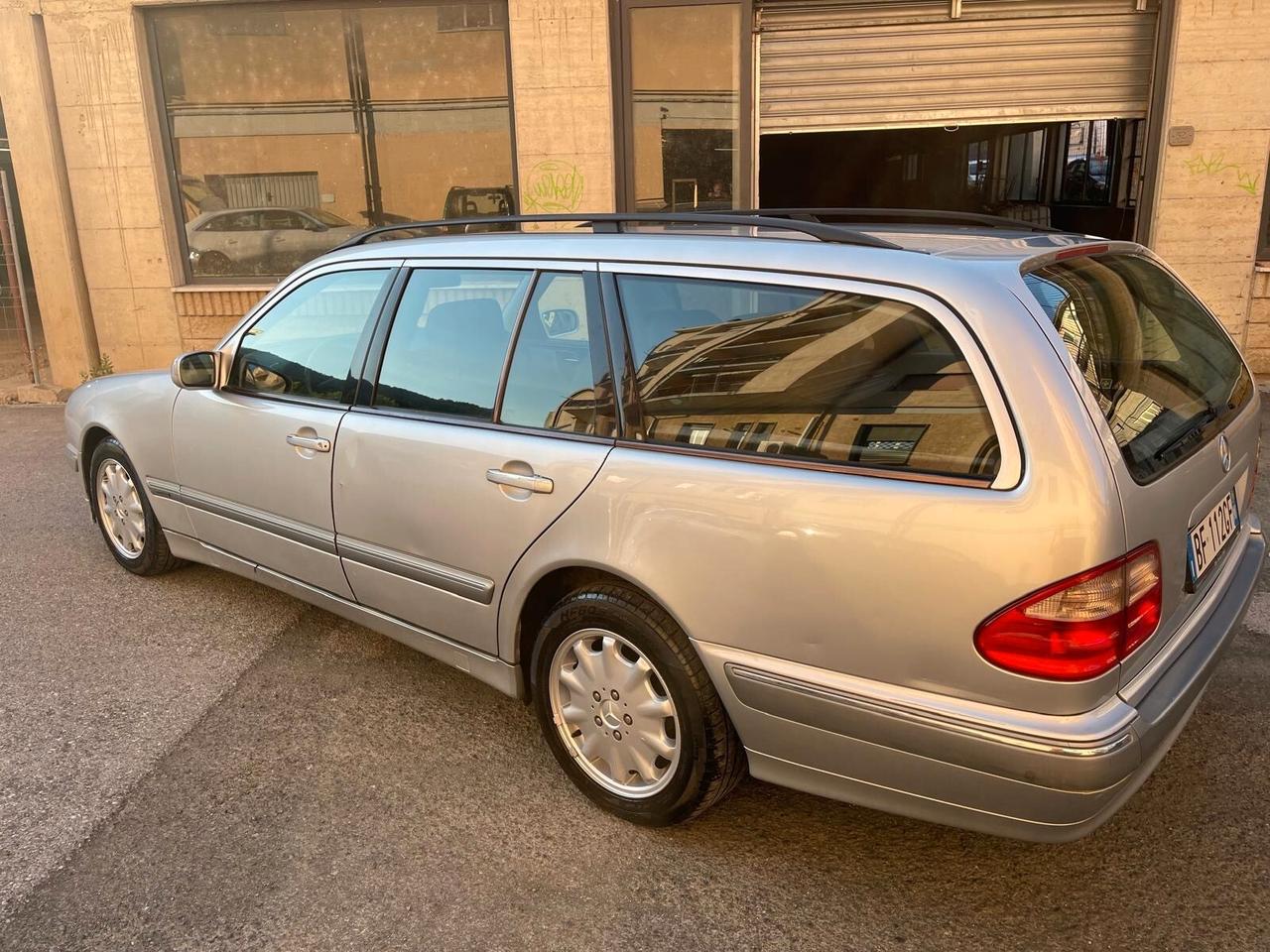 Mercedes-benz E 200 cat Station Wagon Avantgarde