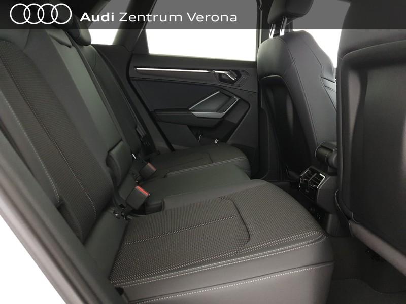 40TDI 193CV quattro S tronic Identity Black