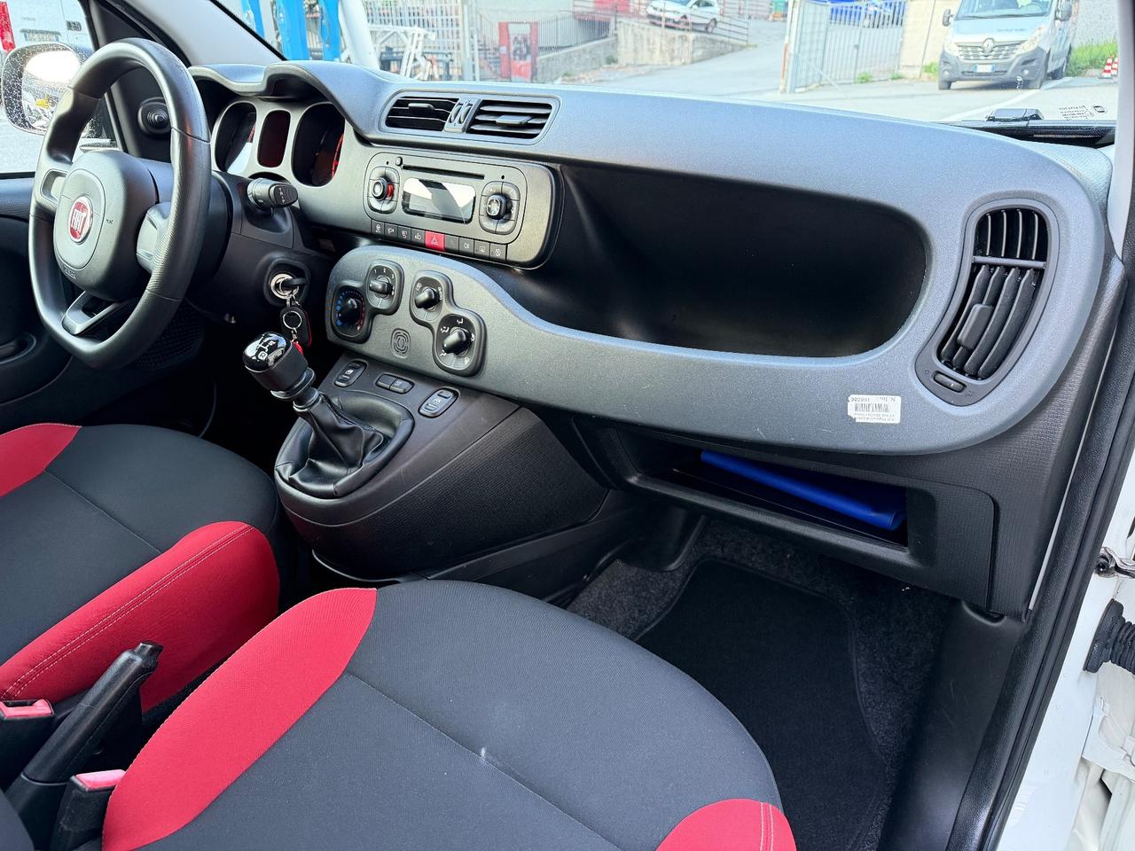 Fiat Panda 1.2 BENZINA 69CV / EURO 6 - NEOPATENTATI