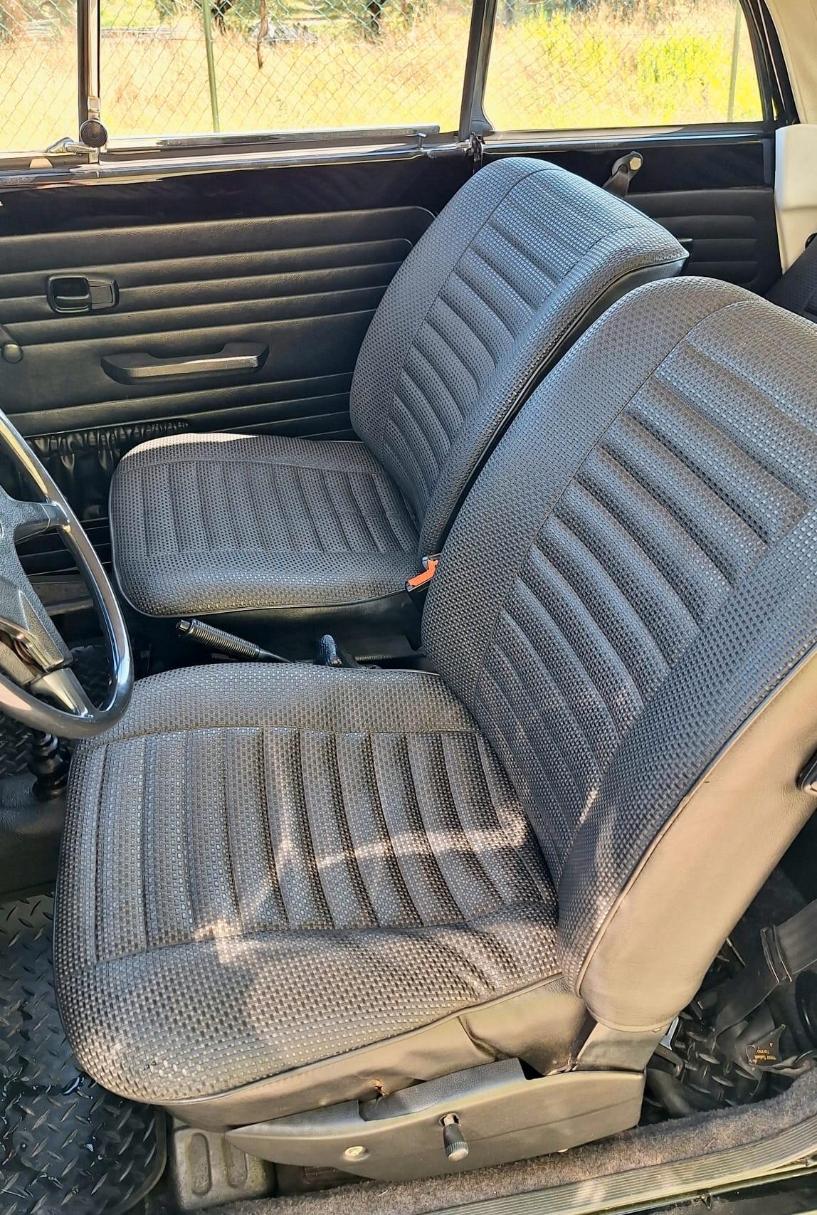 Volkswagen Maggiolino Cabrio - Targa Nera - Libretto a Pagine