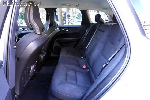 VOLVO XC60 XC60 2.0 b4 Momentum - Business awd auto-GE934CR