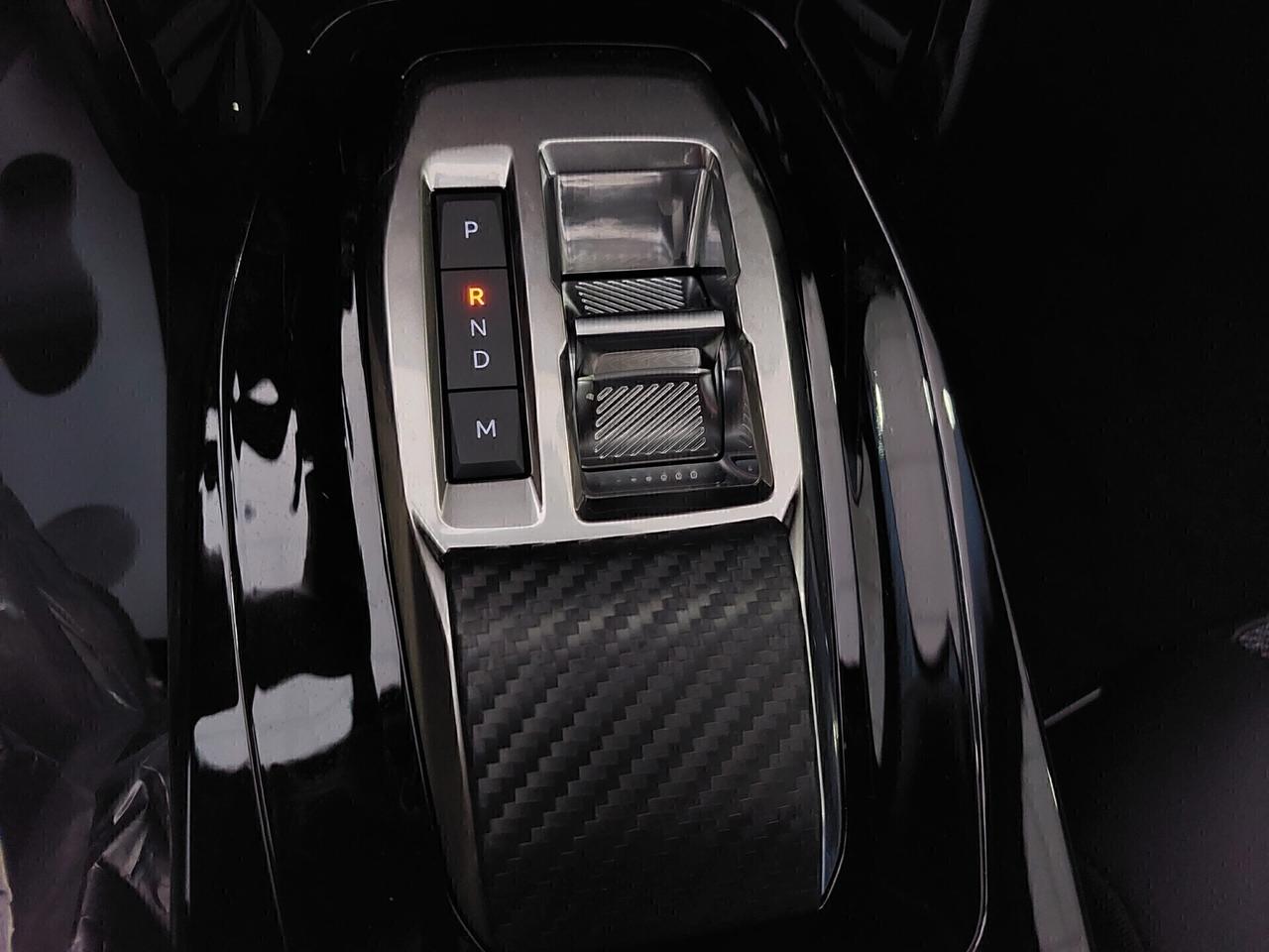 Peugeot 2008 Hybrid 145 e-DCS6 Allure