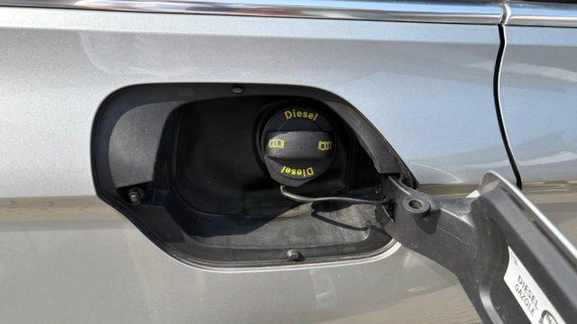 VOLKSWAGEN Passat Variant 2.0 TDI DSG Highline BlueMotion Technology