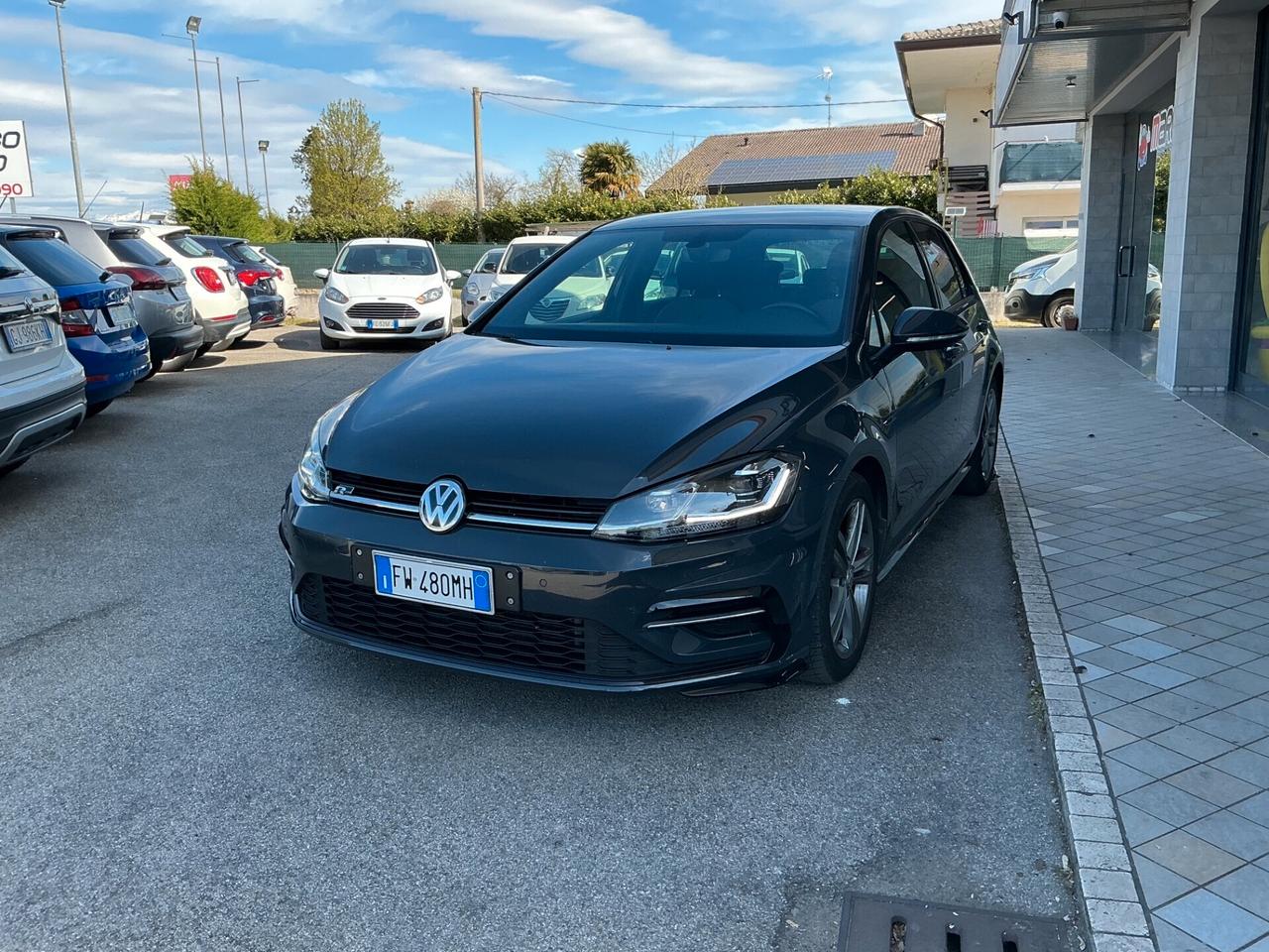 Volkswagen Golf R-Line 1.6 Diesel Cambio Automatico