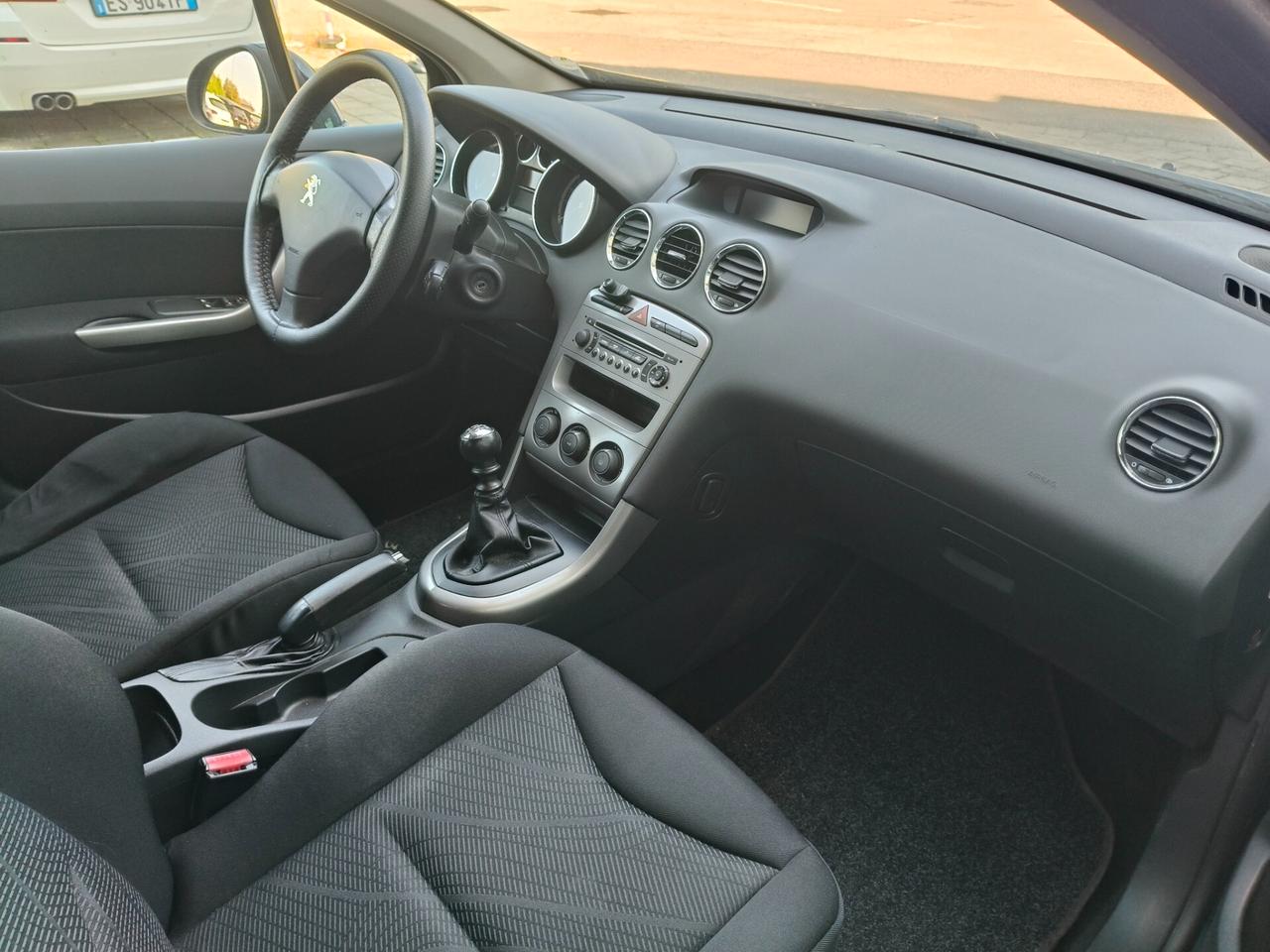 Peugeot 308 1.6 8V e-HDi 112CV Stop&Start SW Access