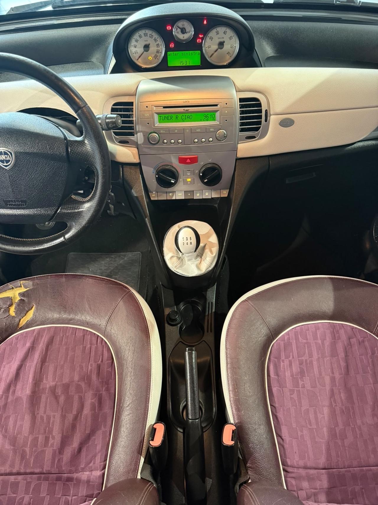 Lancia Ypsilon 1.3 MJT -NEOPATENTATI