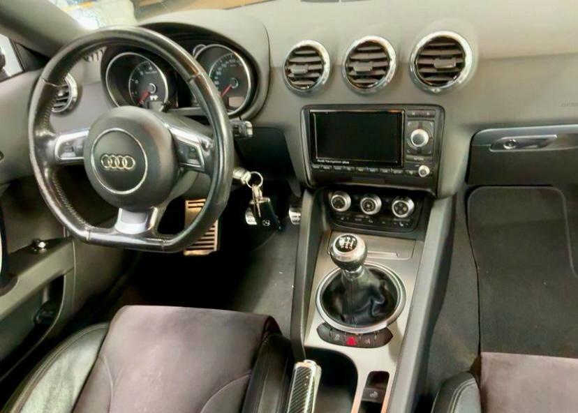 Audi TT Roadster 1.8 TFSI 160CV 6 marce CRONOLGIA COMPLETA TAGLIANDI!!