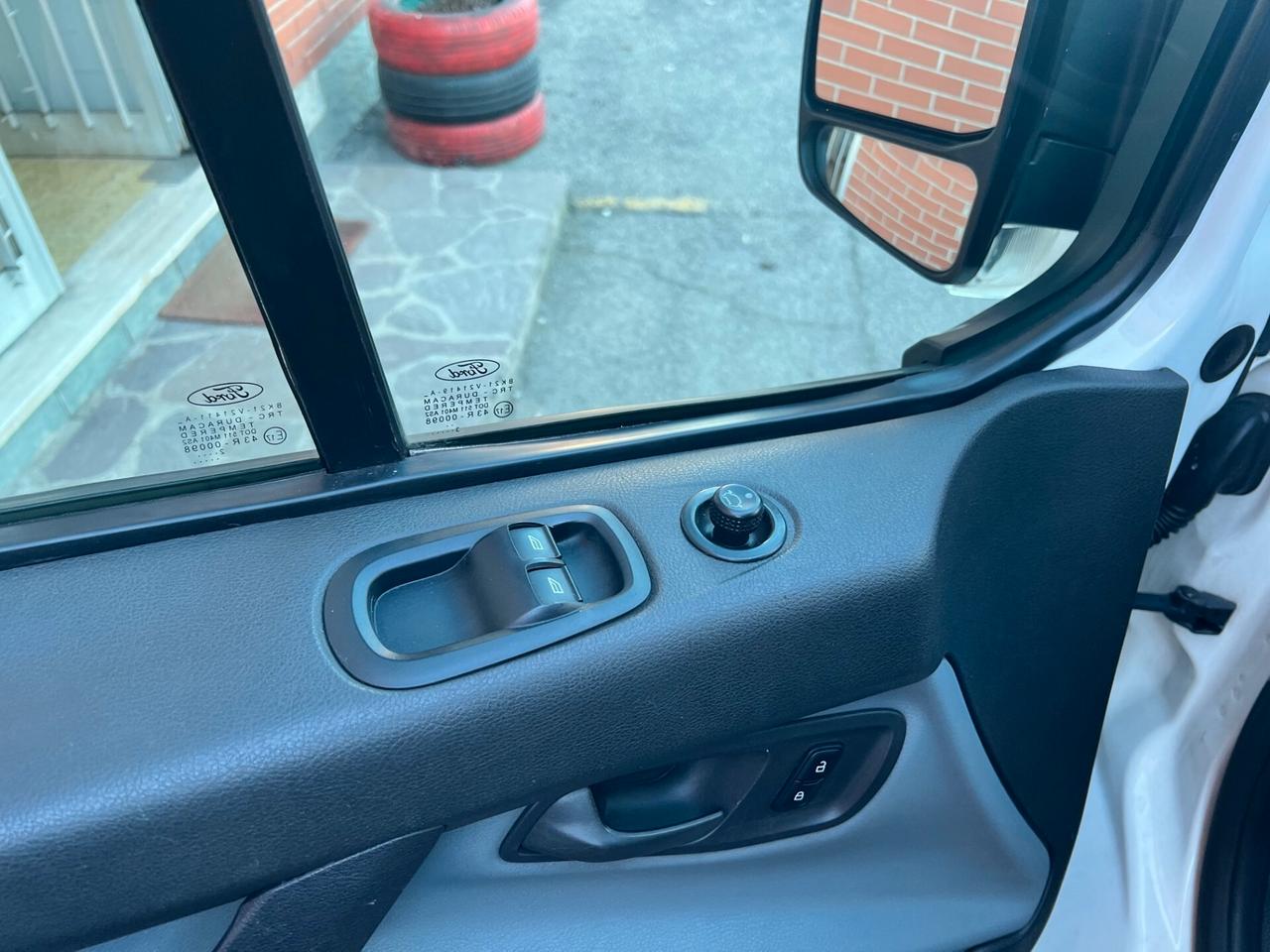 Ford Transit Custom 2.2 TDCI 125CV