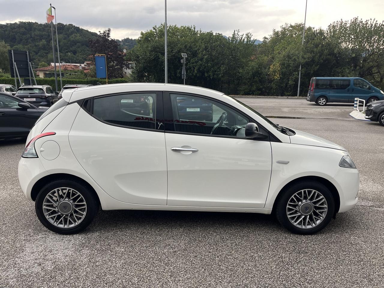 LANCIA YPSILON 1200 CC 69 CV