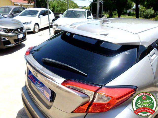 TOYOTA C-HR 1.2 Turbo CVT 4WD Style